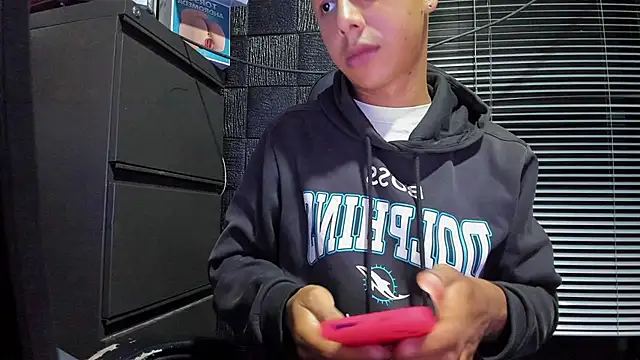 boy_bigcock24cm webcam