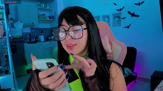 Celeste_Bauman webcam