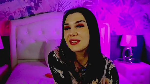 MaeveMoon webcam