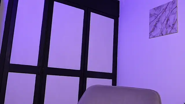 sweettaaron01 webcam