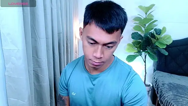 PinooyMilker webcam