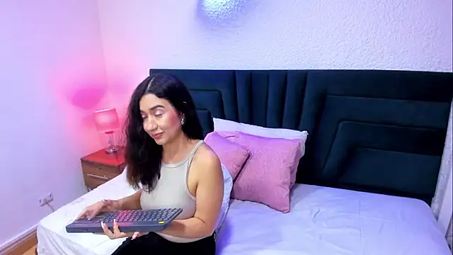 VictoriaRouge_ webcam