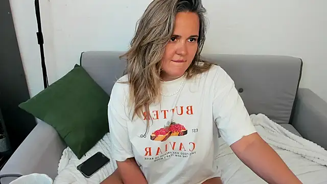 LilyBel webcam