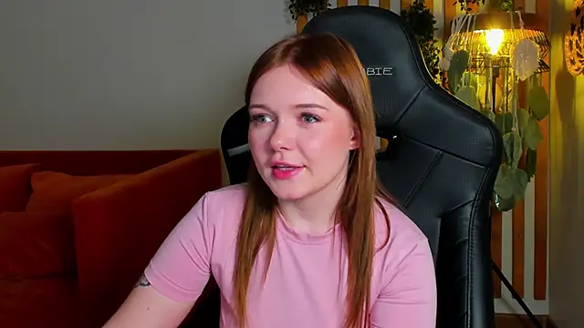 ElinaVale webcam