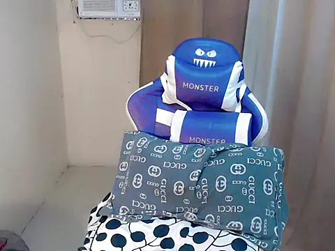 Ur_Goddes_Barbie webcam