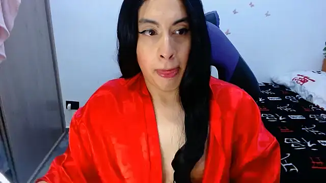 OriannaDomenechi live cam on StripChat