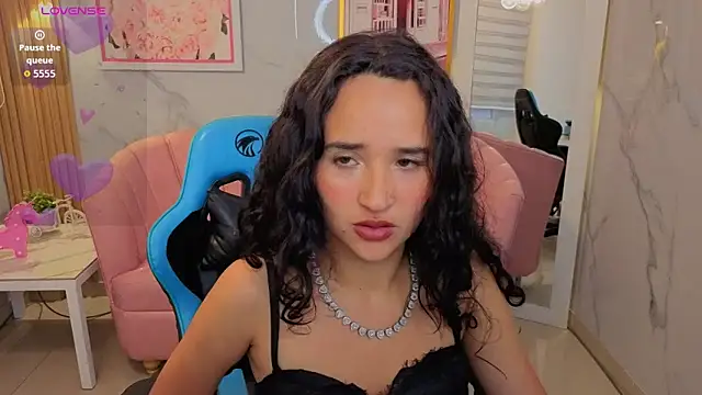 bella_vibess_s webcam