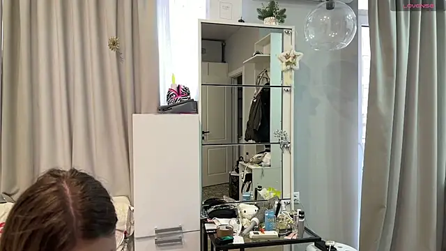 Watch selena_favn live on EroticFlix - High definition streams