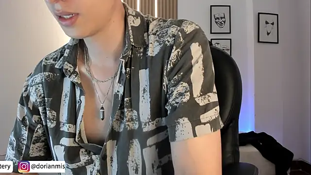 Dorianmistery2322_ webcam