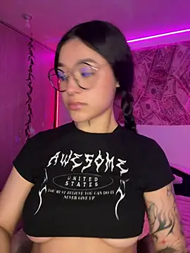 Watch crystal_dlun live on EroticFlix - High definition streams