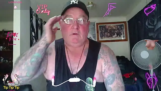 KINKYBLUEYES69 webcam