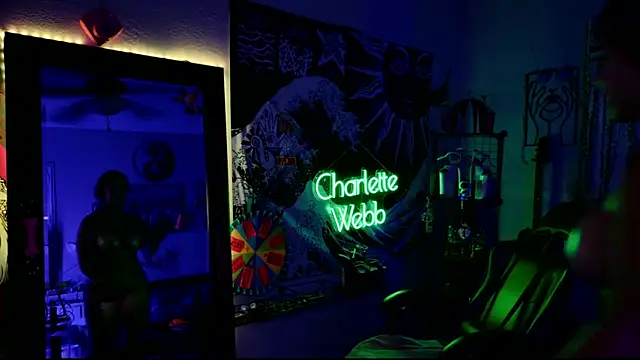 CharletteWebb webcam