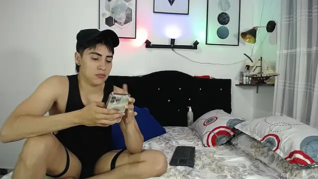 Thomas_and_lyan webcam