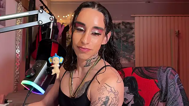 Model: xoFrankie