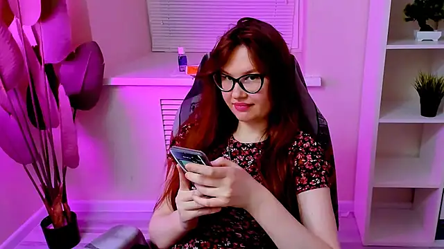CarolGiggly webcam