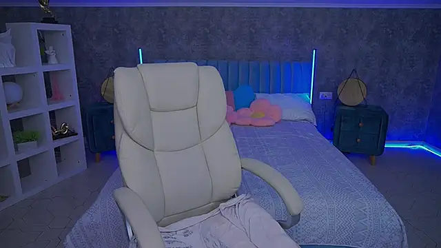VelvetLuck webcam