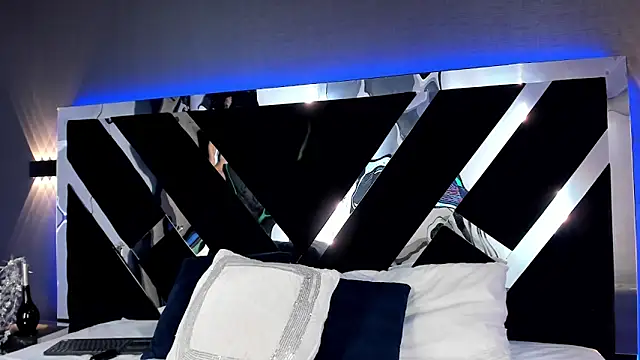 Larabrooks webcam