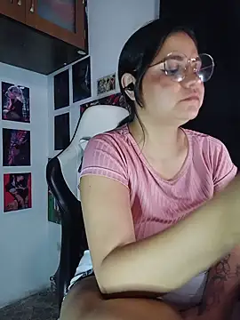 gigiqueen_18 webcam