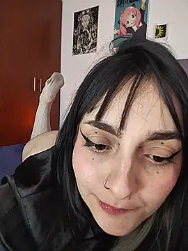 KARINNA__RAVEN webcam