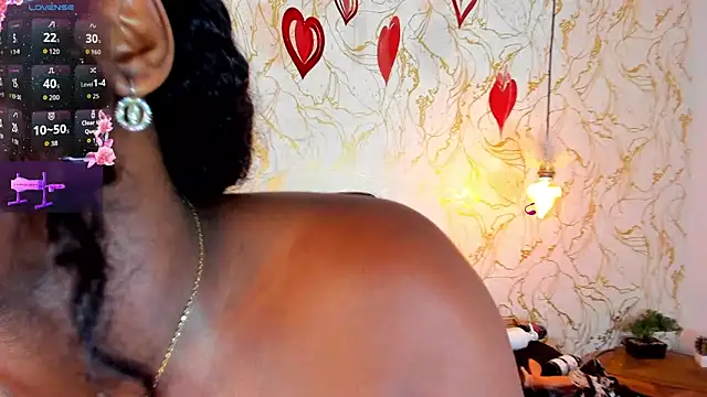 NAOMY_COOPER webcam