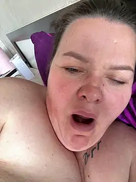 SunnyLeila2101 webcam