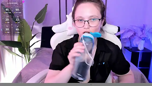 Nika_Vibe webcam