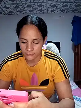 cieloo_777 webcam