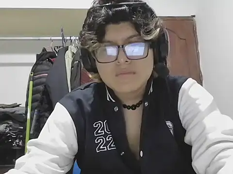 layom_21 webcam