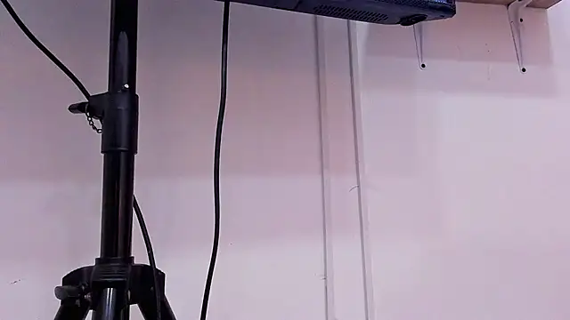 NaomiBennetti webcam