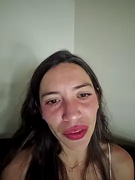 loveuu-bae webcam
