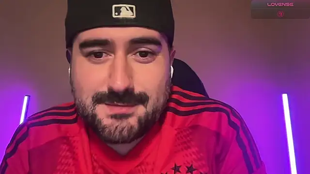 DominantTheo webcam