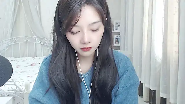 Romy-sweet webcam