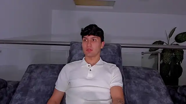 Valerio_James7 webcam