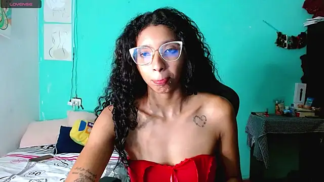 sensitive_brunette webcam