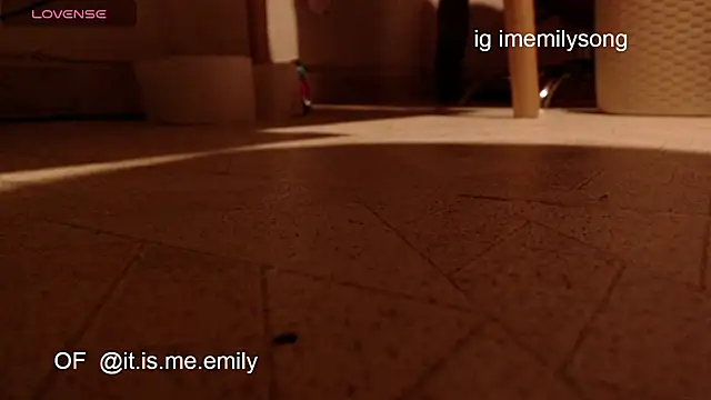 emily_pearl_ webcam