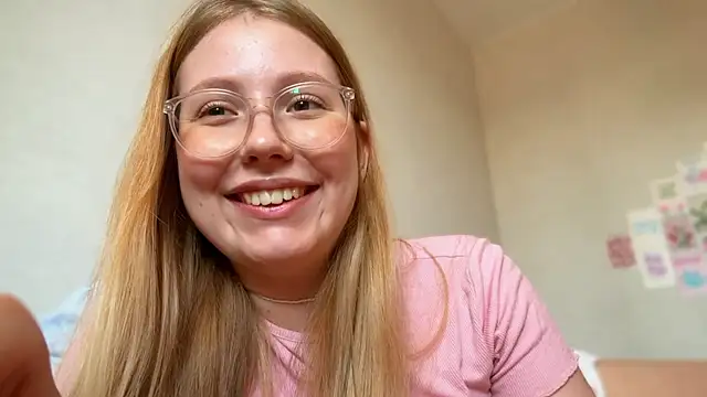 HoneyAudrey webcam