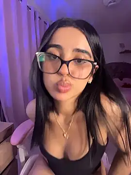 Emily-14 webcam