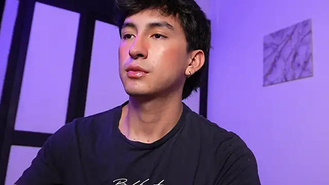 sweettaaron01 webcam