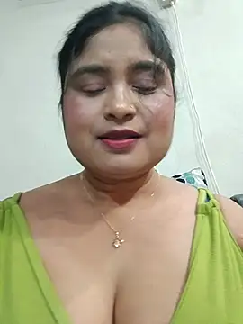 hornyriyanka webcam