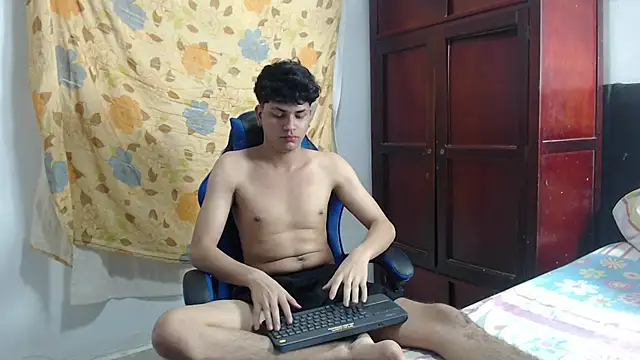 alice_julls webcam