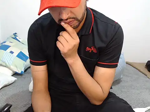 thomass1018 webcam