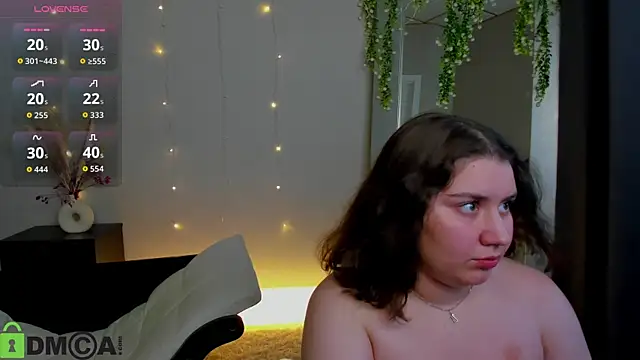 Maya_Raay webcam
