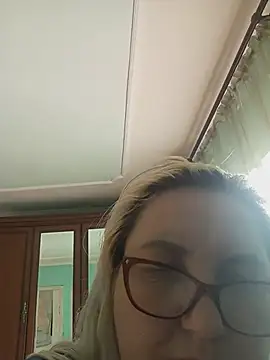 AureliaSky598 webcam