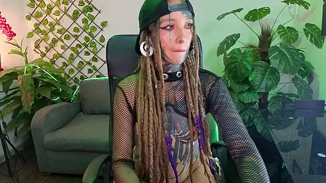 Lucy_Doll8 webcam