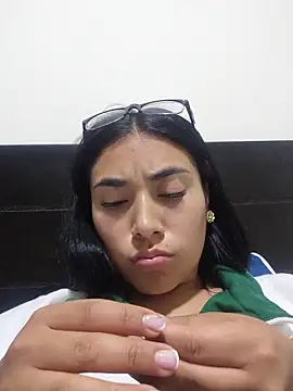 Amber-gold webcam