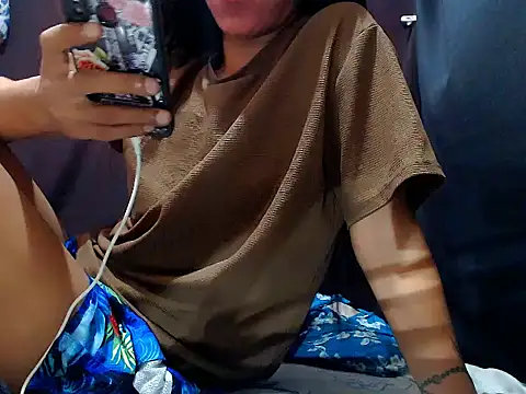 AwesomeMistress_Bigcock webcam