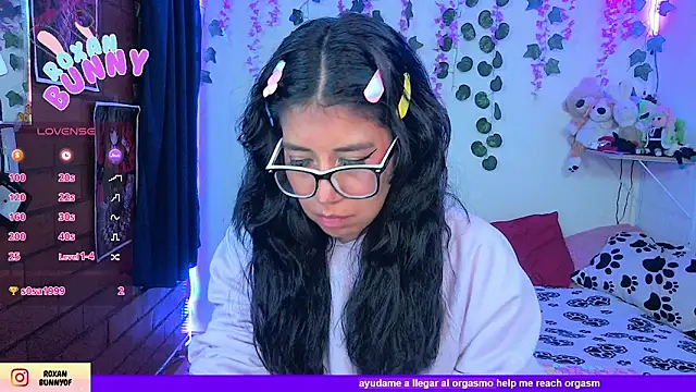 Roxanbunny1 webcam