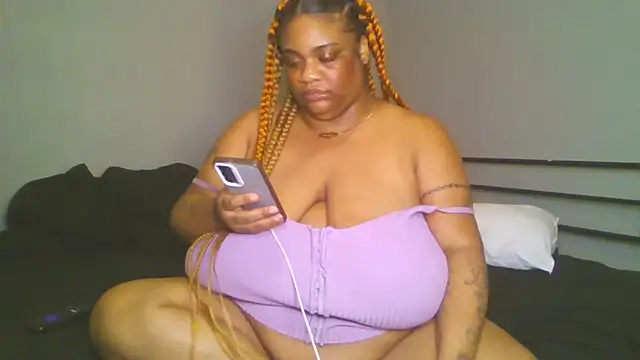 NaughtyHottieBBW webcam