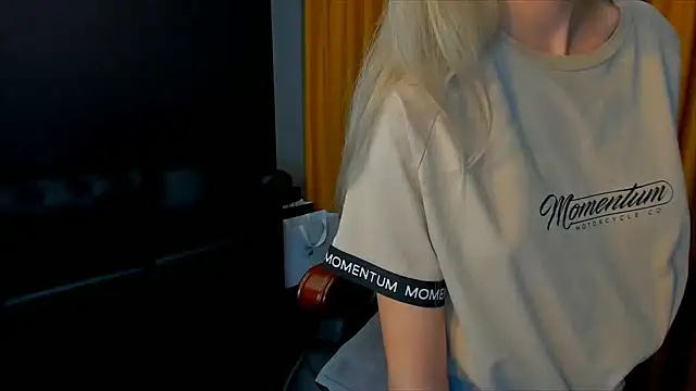 HaleySweet18 webcam