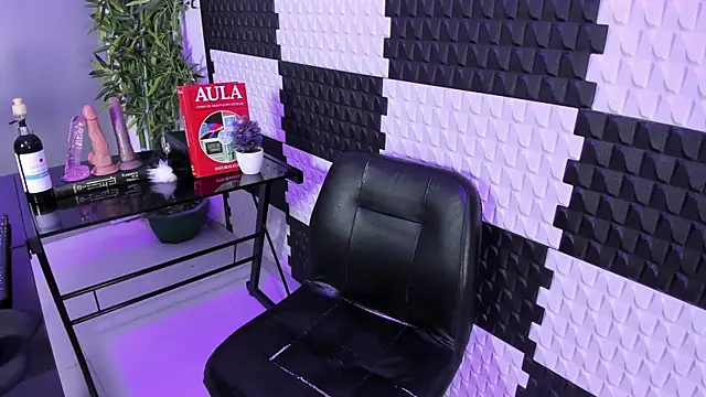 AlinaMorris webcam
